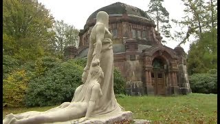 Der Ohlsdorfer Friedhof in Hamburg – eine echte Augenweide [upl. by Ahsiekahs]