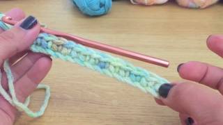 Crochet pour débutant video 1 tutoriel simple facile et rapide [upl. by Twyla]