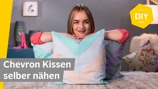 DIY Kissenbezug mit Chevron Muster selber nähen  Roombeez – powered by OTTO [upl. by Thessa]