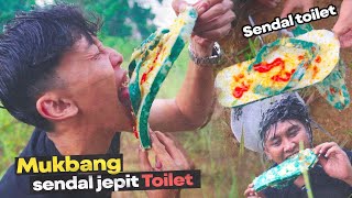 Nekat Demi harga diri rela MUKBANG SENDAL JEPIT tantangan Andre Suhen [upl. by Rramahs185]