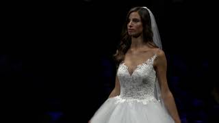 Atelier Emé sfila al Promessi Sposi Bridal Show di Bari 2018 [upl. by Mordy10]