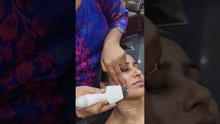 Hydra facial kaise kare hydrafacial youtubevideo hairsalon hair skintreatmenteyebrowthreading [upl. by Finnigan63]