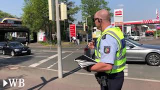 Großaufgebot fahndet nach Räuber in Gütersloh [upl. by Suivatnom]