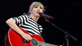 Taylor Swift  Begin Again Live on The Red Tour [upl. by Attenna]