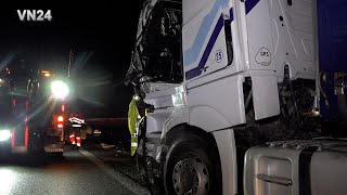 29102024  VN24  LKW rasiert Fahrerhaus beim Auffahren von Autobahnrastplatz Lichtendorf A1 [upl. by Jacobba267]