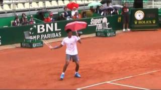 Novak Djokovic and the little Pink Umbrella Insieme per Federico [upl. by Saalocin]