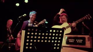 Glenn Tilbrook Squeeze Aldershot 2011  Tempted Take Me Im Yours [upl. by Arrik]