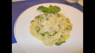 PASTA ZUCCHINE E PROVOLA  ricetta tradizionale [upl. by Leonor83]