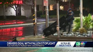 Drivers deal with fallen stoplight in Sacramento [upl. by Ylicic]