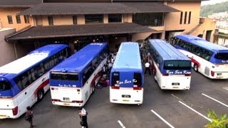 この状態からどうやって転回すんのよ？？ How to maneuver tourist bus in tight situation 九州産交 観光バス動画 Tourist Bus movie [upl. by Rickart487]