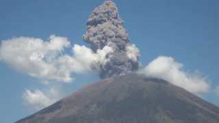 Erupción del Volcán Chaparrastique [upl. by Joelle]