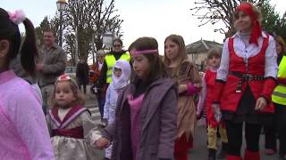 Luçon le carnaval de lécole Ste Famille [upl. by Ylrebmit]