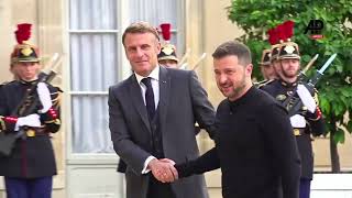 French President Macron received his Ukrainian counterpart Volodymyr Zelenskyy at the Elyée Palace [upl. by Woolcott]