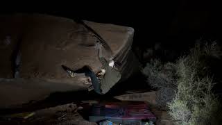 Dyno for Dollars V4  Tall Beta Big Bend bouldering Pfiff [upl. by Gilmore586]