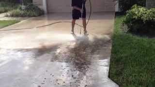 Jammn Jim pressure cleaning power washing driveway using Stuck Up and Rinse and Run [upl. by Adolpho]