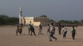 KinderKick statt Bürgerkrieg in Somalia [upl. by Nirej]