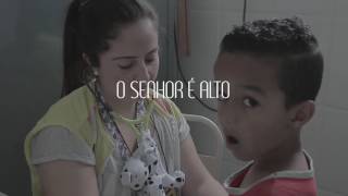 LIVRES  Juliano Son  quotTe exaltamosquot  Feat Daniela Araújo  Lyric Video [upl. by Idnahc]