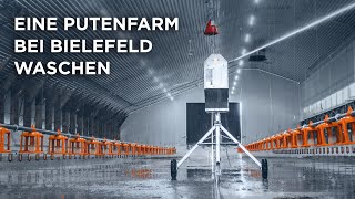 Eine Putenfarm bei Bielefeld waschen mit einen Waschroboter [upl. by Rapsag795]