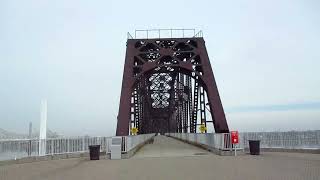 CROSSING THE BIG FOUR BRIDGE FROM LOUISVILLE TO JEFFERSONVILLE INDIANA [upl. by Lawry36]