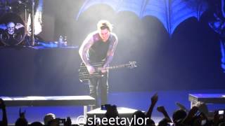 Synyster Gates Guitar Solo  Live  19032014  Hail To The King Tour  CuritibaBrazil [upl. by Zigmund]