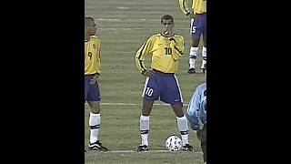 Rivaldo humilhando e dando show contra o Uruguai ⚽🇧🇷⚡ futebol football skills rivaldo brasil [upl. by Alexine292]