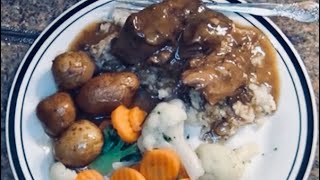 SUPER DELCIOUS POT ROAST amp POTATOES I CROCK POT [upl. by Katie]