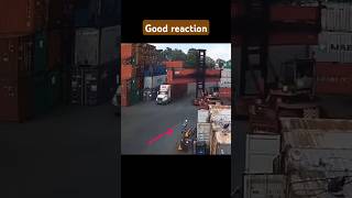 Good reaction 🙃 truck lkw camion lorry bigrig work job safety hgv shorts [upl. by Smart]