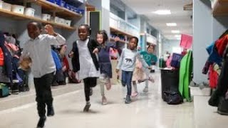 Maternelle 4 ans  la cible de 2600 classes au Québec reportée à 2029 [upl. by Ahseia]