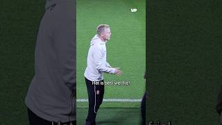 😂 DONNY VAN DE BEEK mist het KOUDE WEER niet in NEDERLAND🥶 Nederland PSV [upl. by Lynna565]