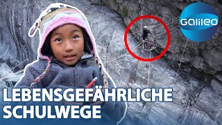 Abenteuerliche Schulwege Mit dem Motorrad durch den Dschungel oder mit der Gondel über die Schlucht [upl. by Bryce]