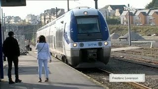 Voie ferrée  Réhabilitation de la ligne MorlaixRoscoff [upl. by Vanzant128]