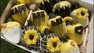 Bee Theme Chocolate Covered Strawberries [upl. by Zacharia331]