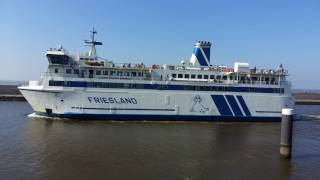 Veerboot Harlingen naar Terschelling Zondag 9 april 2017 [upl. by Defant]