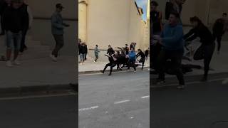 2 taureaux arrêtés à Aigues Vives [upl. by Yeltrab539]