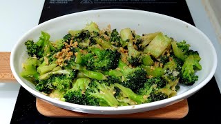 生炒蒜香西蘭花  Pan Fry Garlic Broccoli 🥦 Hows it cooking 02 [upl. by Ayamat]