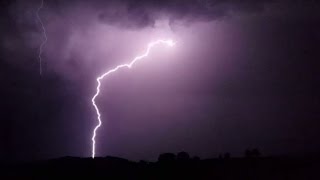 Orage multicellulaire électrique du 30 juillet 2016 [upl. by Enimisaj28]