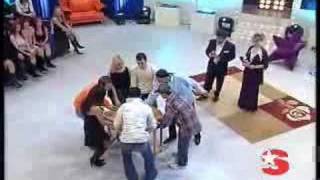 Mentalist Enis Talas uçan masa floating table [upl. by Seem]