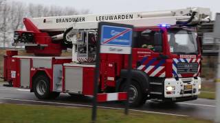 Hoogwerker brandweer Leeuwarden 026150 Prio 1 [upl. by Aluk]