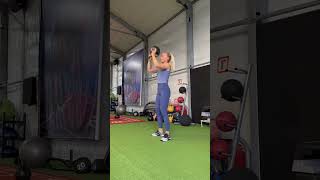 STRONGBODY  Knebøy og skulderpress med kettlebell  Kettlebell squat to shoulder press [upl. by Christyna160]