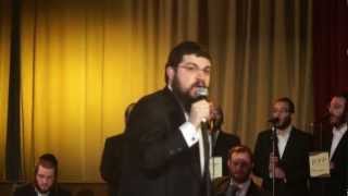 Benny Friedman and Yedidim Choir  Yesh Tikvah [upl. by Penni]