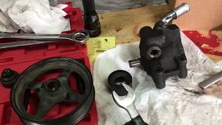 2005 F250 60 Powerstroke Power Steering Pump [upl. by Guthry]