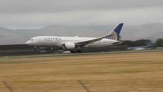 United Airlines 7878 landing at Christchurch International Airport [upl. by Yhtak751]