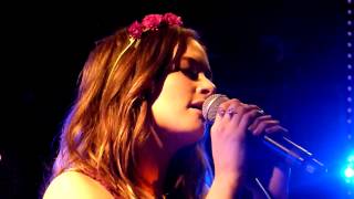 Kacey Musgraves  I Put A Spell On You live  Whelans Dublin  11102013 [upl. by Assenay]