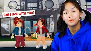 I TRIED TO MOVE INTO HER HOUSE Roblox Bloxburg [upl. by Annuahs]