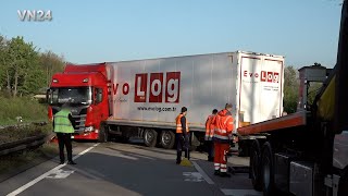 30042023  VN24  LKW Fahrer schläft am Steuer und schlägt in Leitplanke ein  Sonntagsfahrverbot [upl. by Ytsirt184]