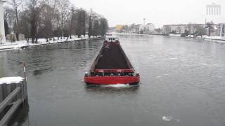 KohleSchiff an der Langen Brücke Köpenick [upl. by Coulson461]