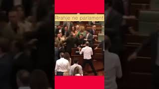 Rrahje ne Parlamentin e Kosoves rrahjeneparlament rrahje parlamenti kosova [upl. by Dnalon]