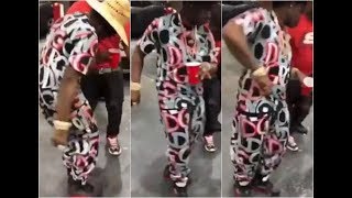 KODAK BLACK DANCING HAVING FUN AT GAS STATION LIKe HE IN HAITI [upl. by Annayi]