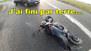 Ma première chute à moto  et la dernière enfin pour le moment 🤣  Accident à moto électrique [upl. by Abshier]