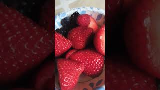 Which fruit is your favorite from the bowl raspberry strawberry blueberry or blackberry [upl. by Ellives]